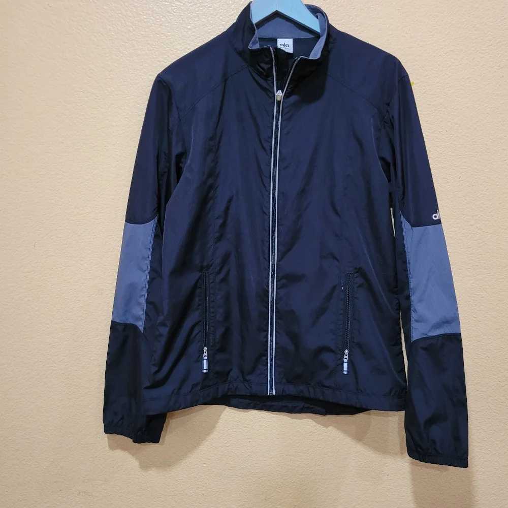 Alo yoga  jacket - Picture 2 of 10